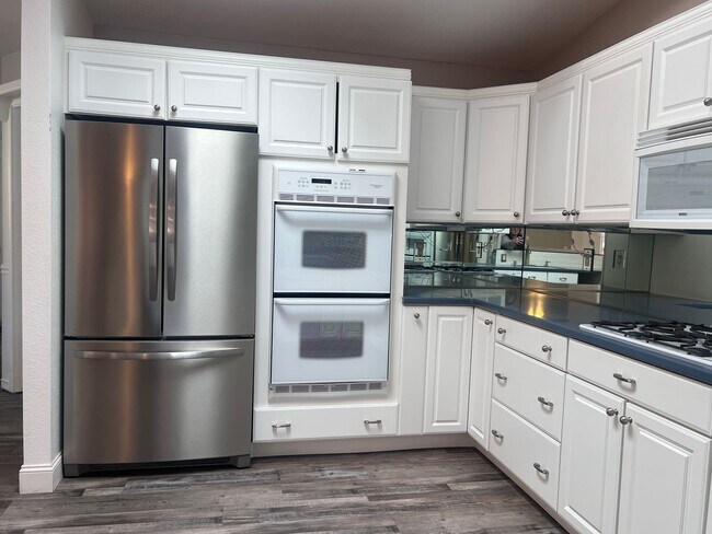 Building Photo - 4/3/2 Beautiful Home in Minden