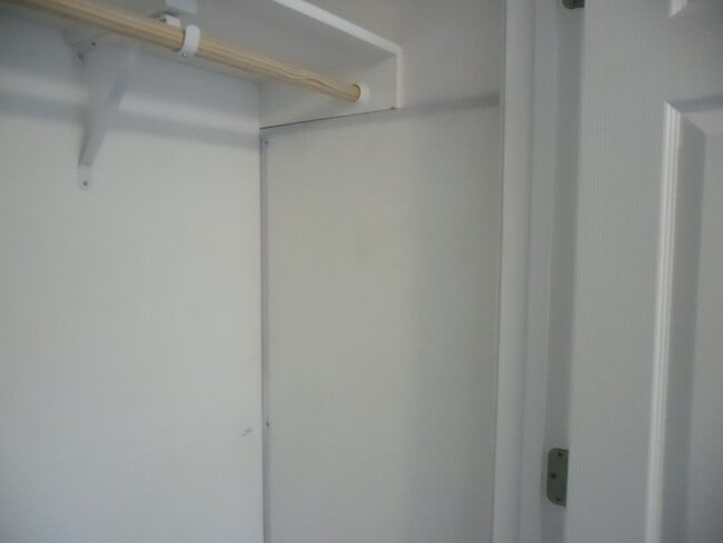Building Photo - 274 Horseshoe Lake Rd