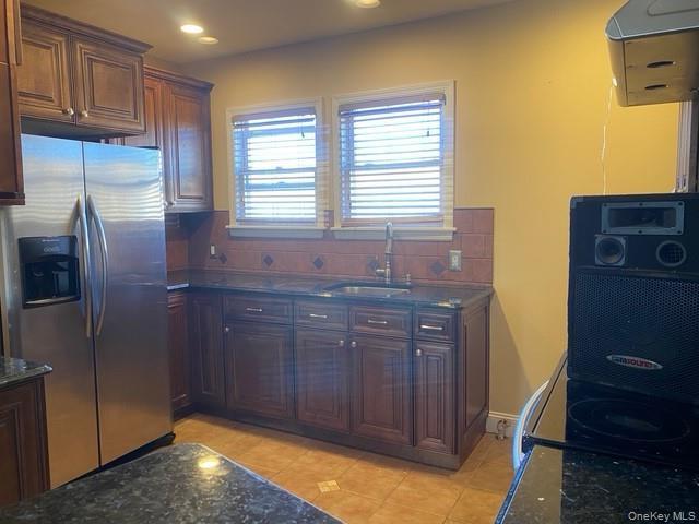 Building Photo - 347 W Market St