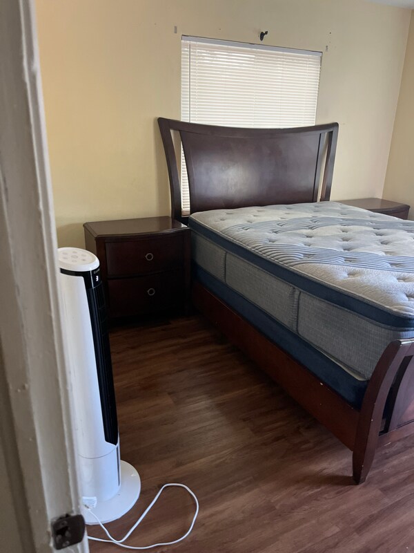 Building Photo - 4586 Park St