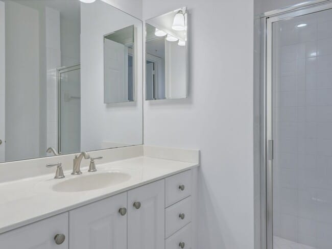 Building Photo - 9229#103