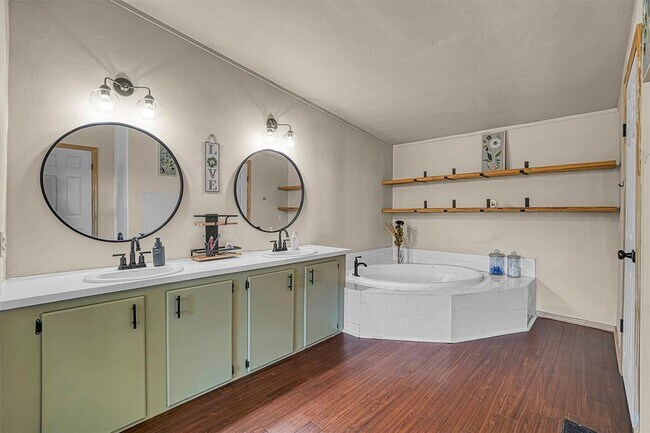 Building Photo - 20735 E County Rd 153