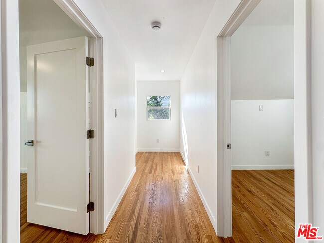 Building Photo - 5930 Willoughby Ave