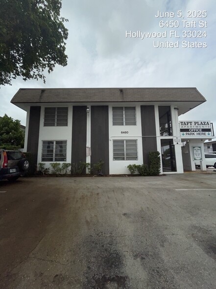 Building Photo - Taft Plaza Apartments