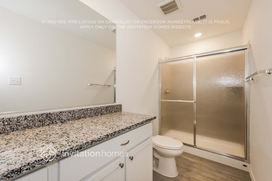 Building Photo - 10209 Hackberry Spg Wy