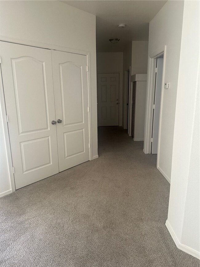 Building Photo - 2471 Sabino Dr