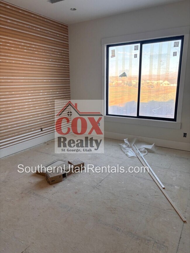 Building Photo - Gorgeous Washington Fields Home with 6 bed...