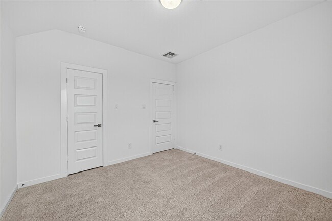 Building Photo - 23806 Pullin Market Dr