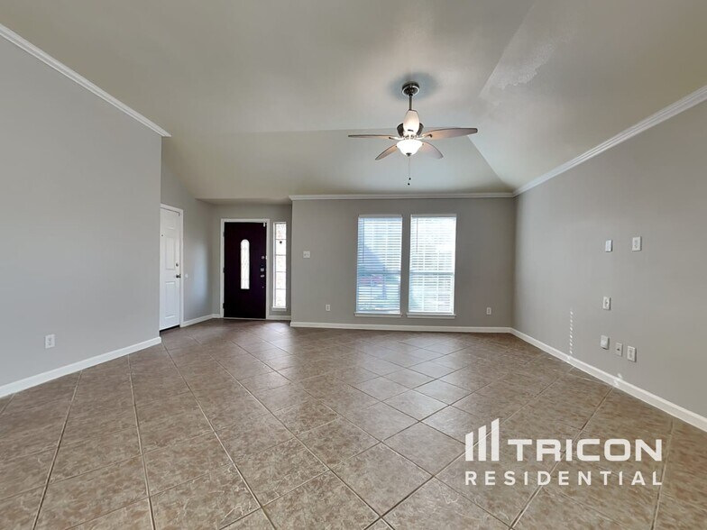 Building Photo - 1240 Estival Dr