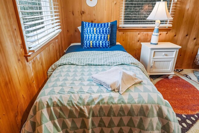 Building Photo - 4240 Johnston Ln