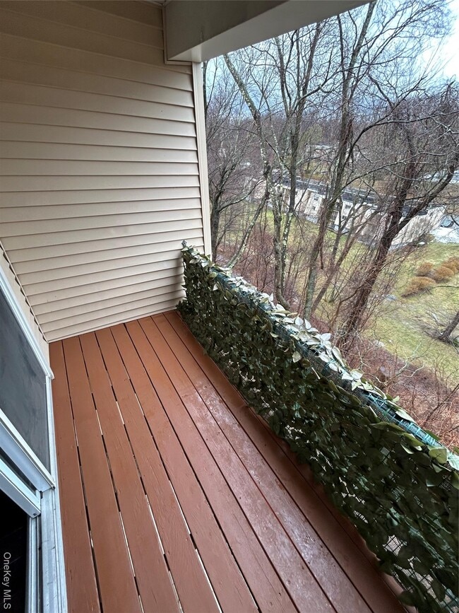 Building Photo - 634 Fox Run Ln