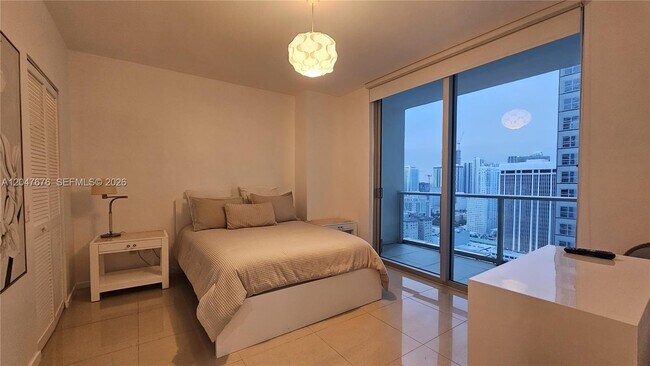Building Photo - 300 S Biscayne Blvd
