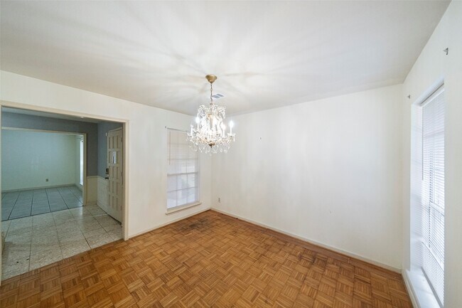 Building Photo - 1115 Pear Tree Ln