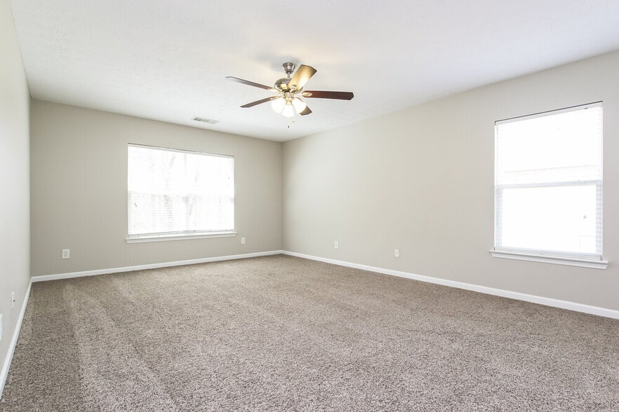 Building Photo - 130 Sugar Berry Pl
