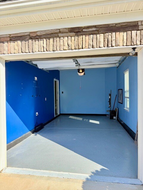 Building Photo - 208 Clearwood Dr