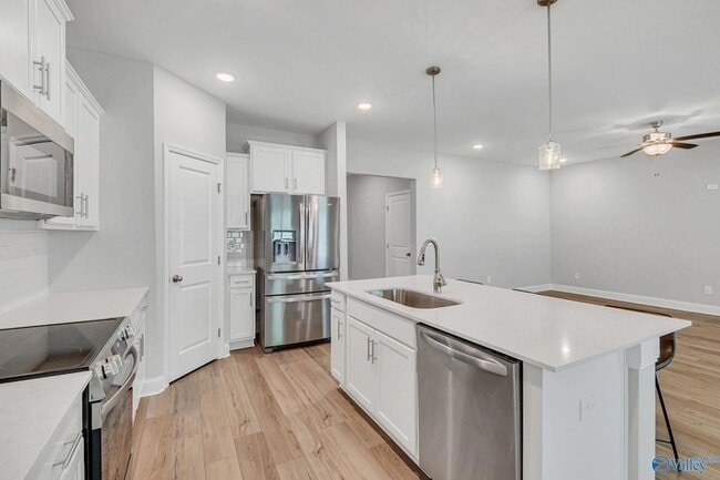 Building Photo - 147 Ivy Vine Dr