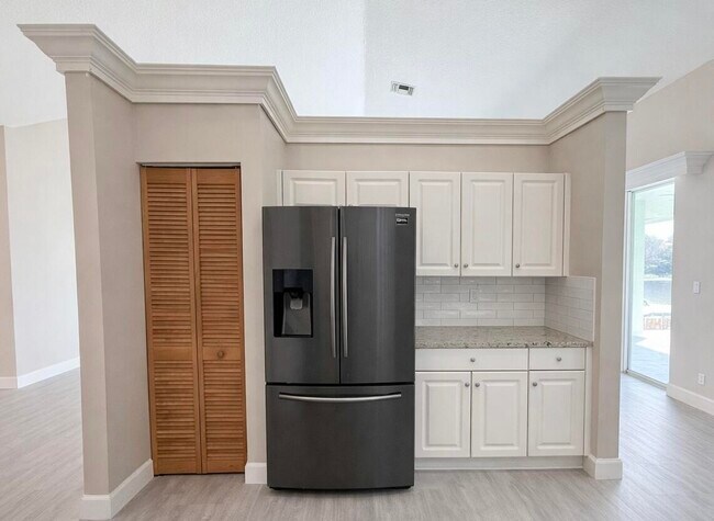 Building Photo - 1168 Hatteras Cir