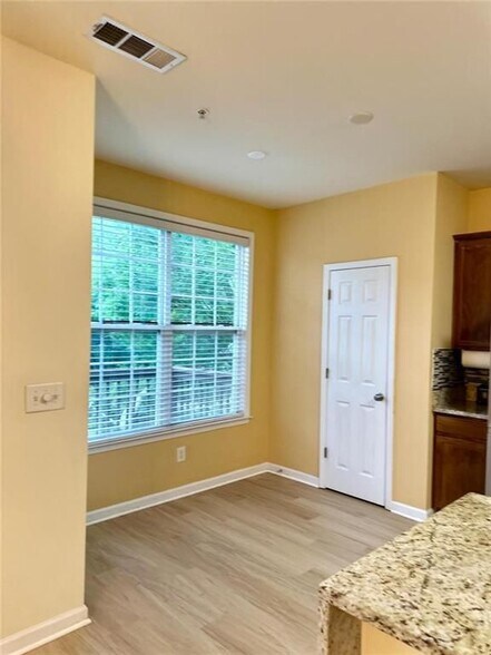 Building Photo - 11279 Musette Cir