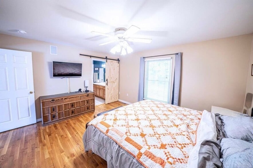 Building Photo - 120 Edgewood Rd