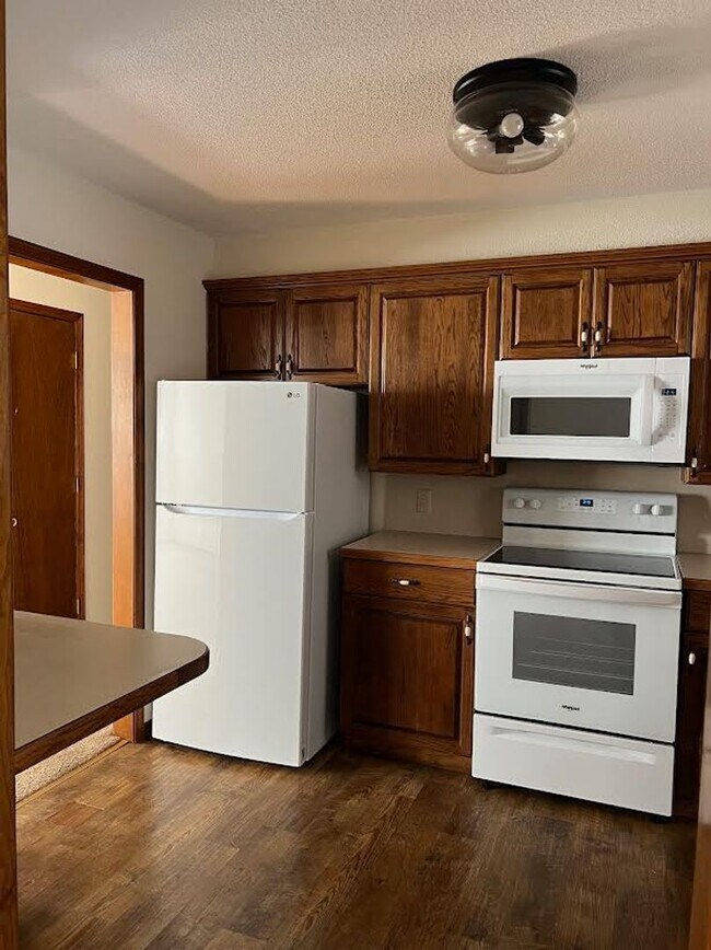 Building Photo - 219 W Market St