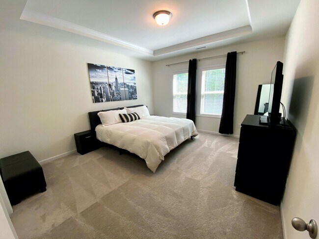 Building Photo - Spacious 2bd/2ba Ranch Style home with impressive club amenities located in Ellis Crossing