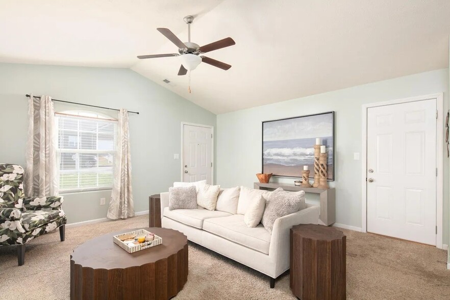 Building Photo - 138 Nathan Hale Dr