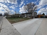 Building Photo - Spacious 4 Bedroom Home *Pet Friendly*