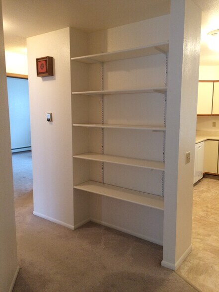 Building Photo - 700 W 47th Ave