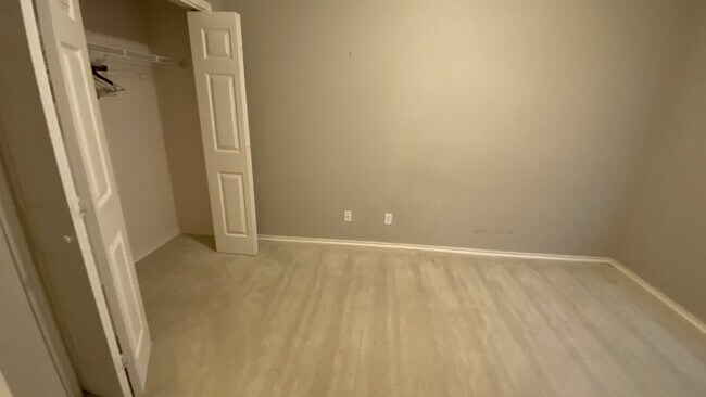 guest bedroom - 7501 Shadowridge Run
