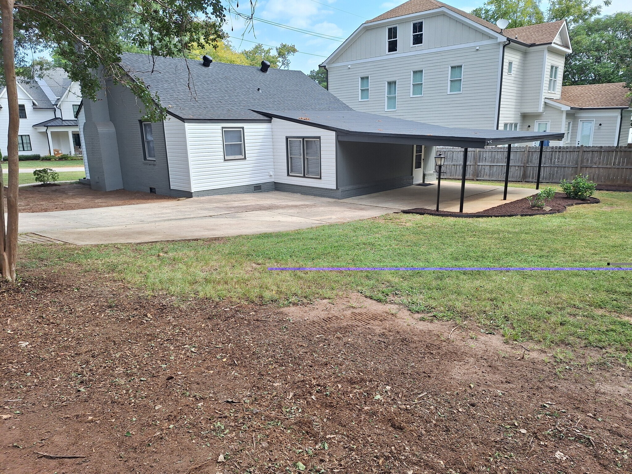Building Photo - 700 Mial St