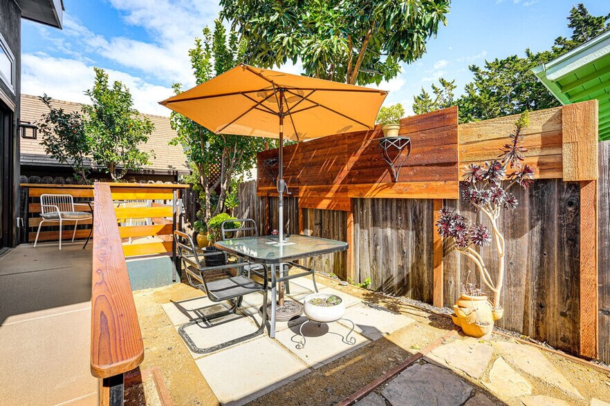 Building Photo - 3381 Pinole Valley Rd