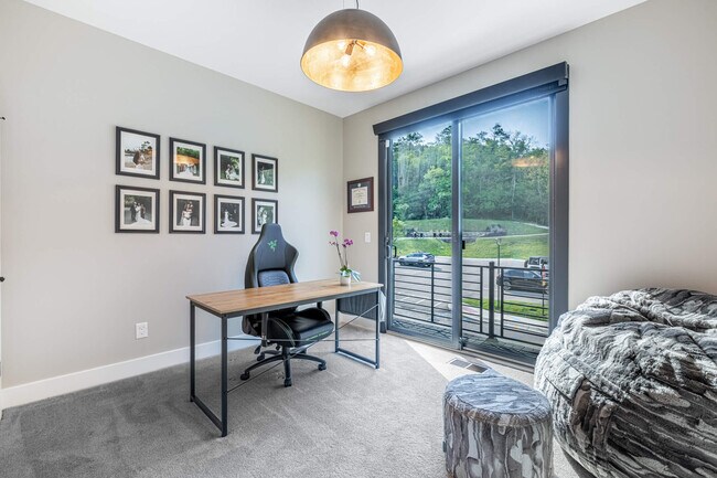 Building Photo - 856 BELLE Rdg Lp