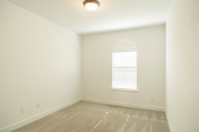 Building Photo - 29856 Smoky Ridge Rd