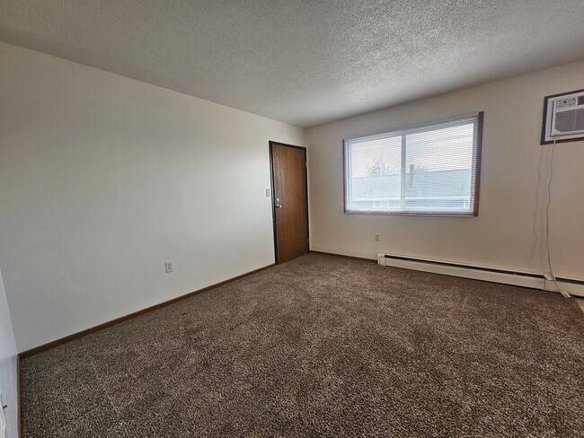 Building Photo - 2461 5th Ave