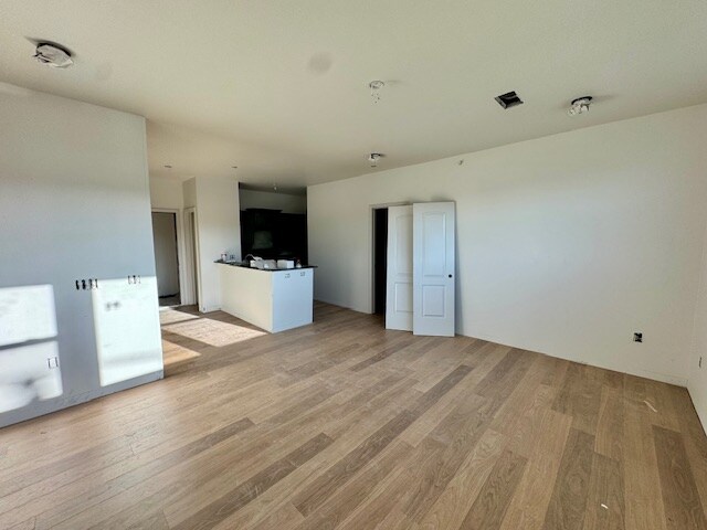 Building Photo - 1115 N Leverett Ave
