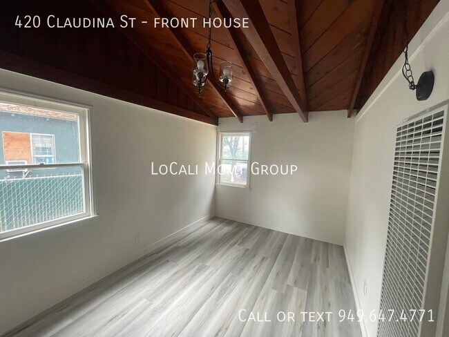 Building Photo - 420 N Claudina St