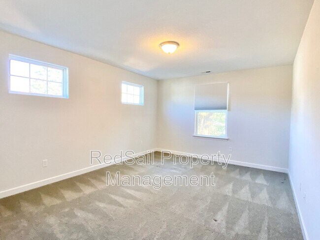 Building Photo - 2758 McKann Ave