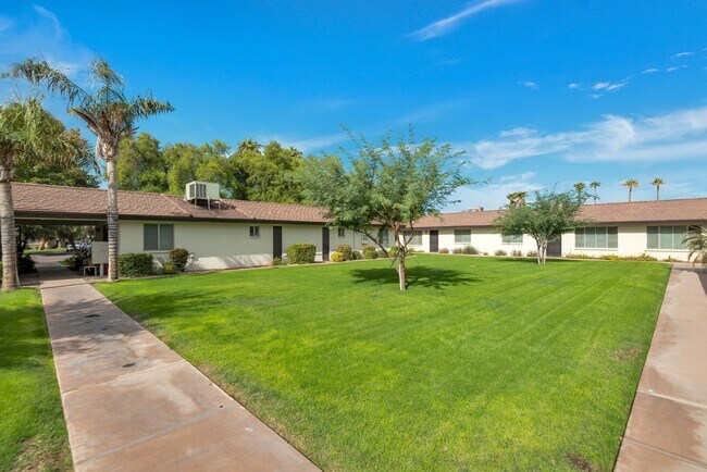 Interior Photo - 5105 S La Rosa Dr