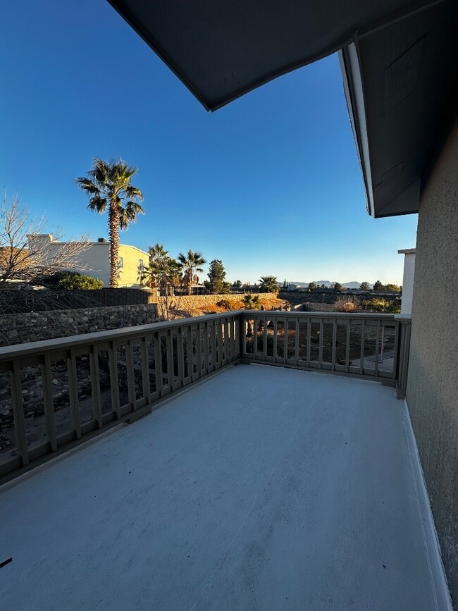 Building Photo - 7600 Plaza Redonda Dr