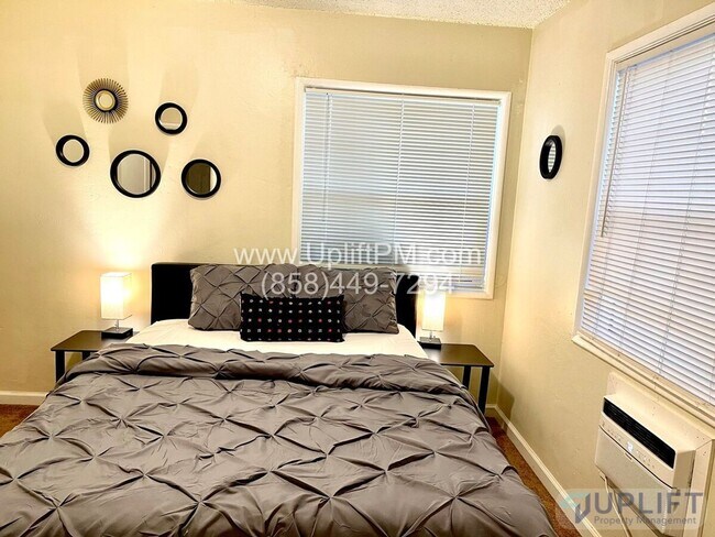 Building Photo - 4829 Castle Ave