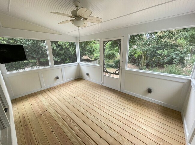 Building Photo - Elegant 4 Bedroom Home in Heart of Cary