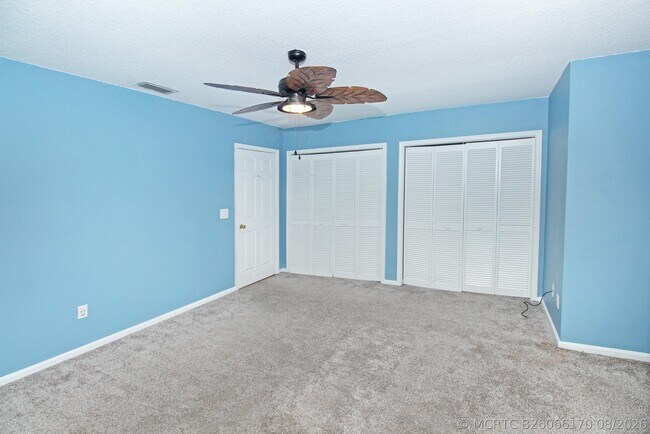 Building Photo - 896 Rose Ct