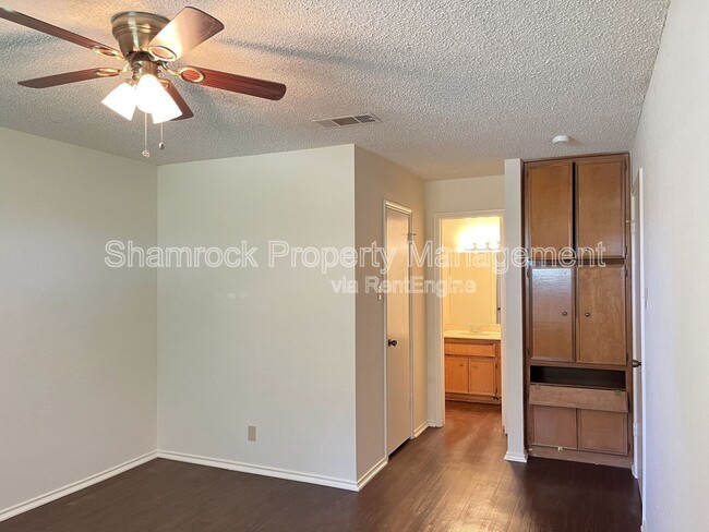 Building Photo - 214 Kettler Dr