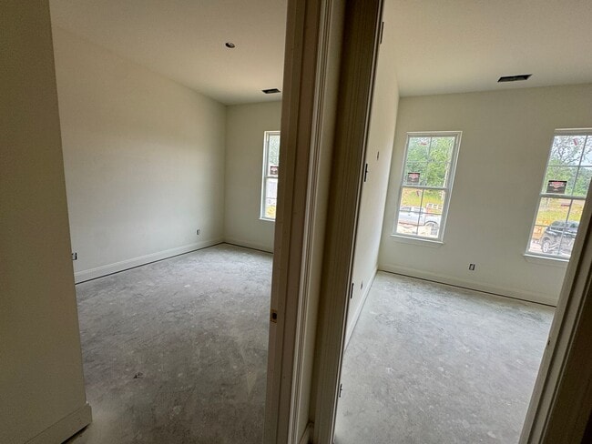 Building Photo - 4BR/3BA For Rent