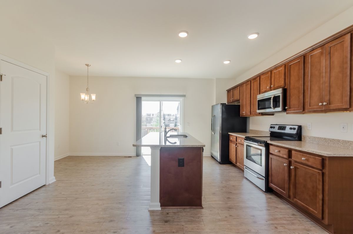 Building Photo - 172 Drexel Ct