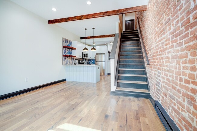 Building Photo - 3007 W Fletcher St