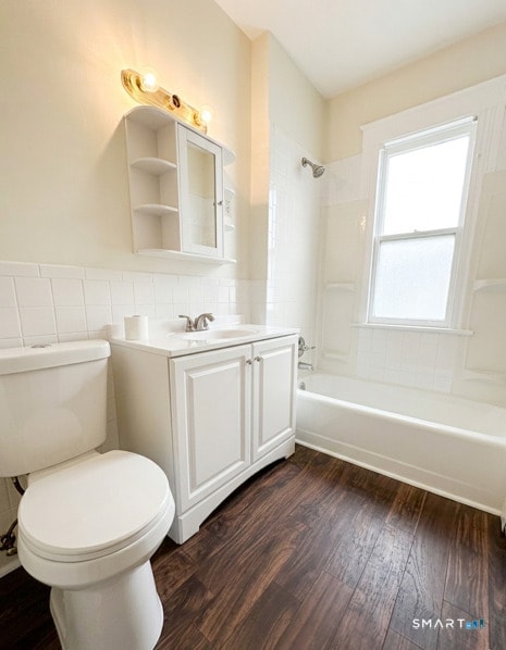 Building Photo - 341 Stanley St