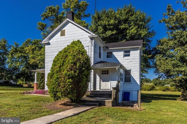Building Photo - 13634 Glissans Mill Rd