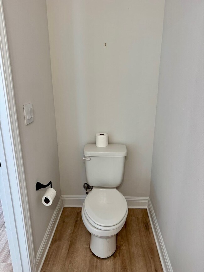 Building Photo - 272 The Prado