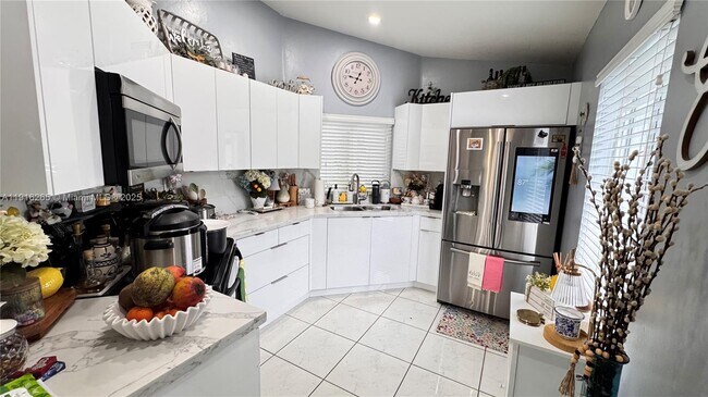 Building Photo - 24980 SW 127th Ct